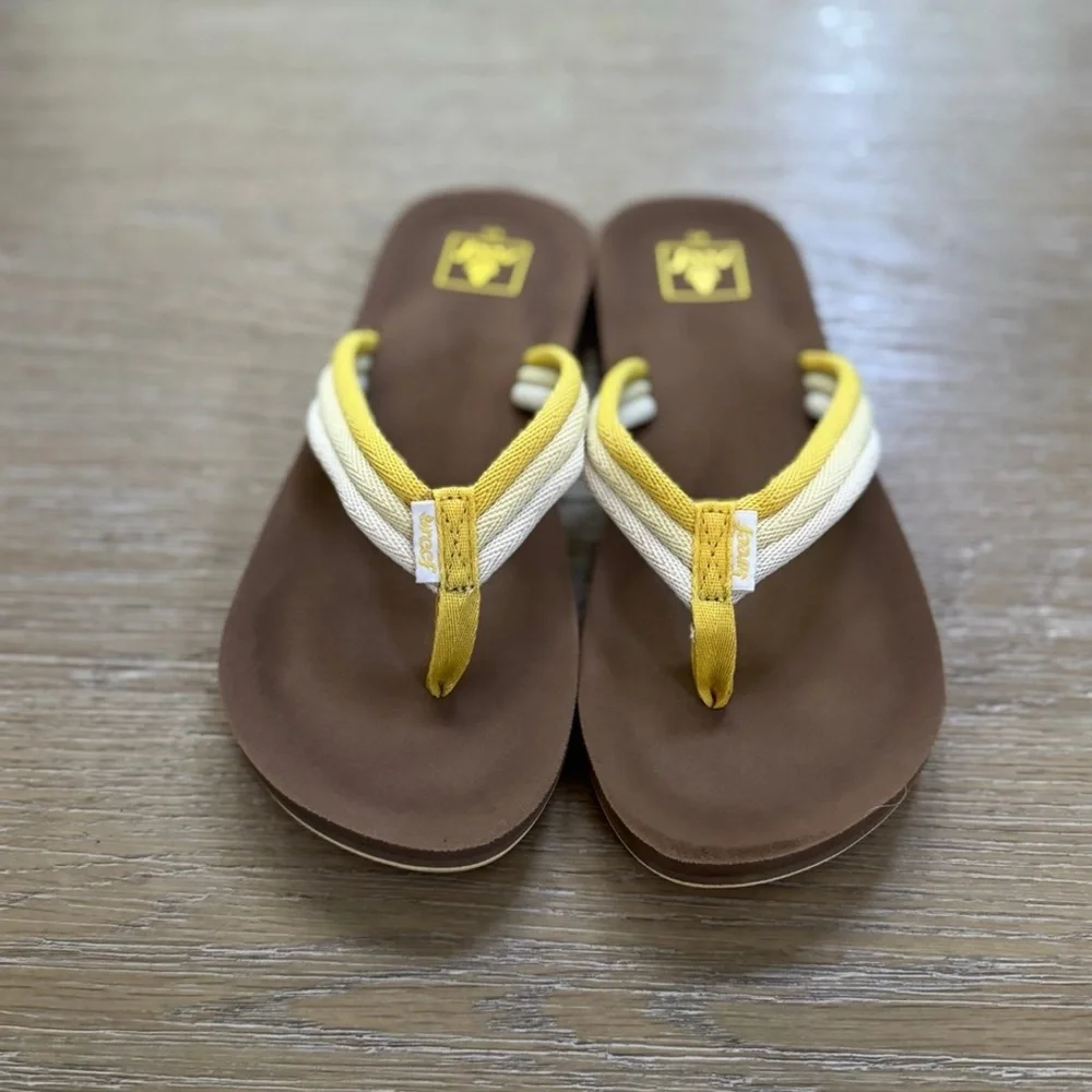 REEF Ahi Beach Sunshine foam sole flip flops sandals shoes size 4 5 youth kids